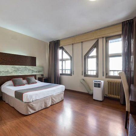 Oyo Hotel Francabel Cuenca  Ngoại thất bức ảnh