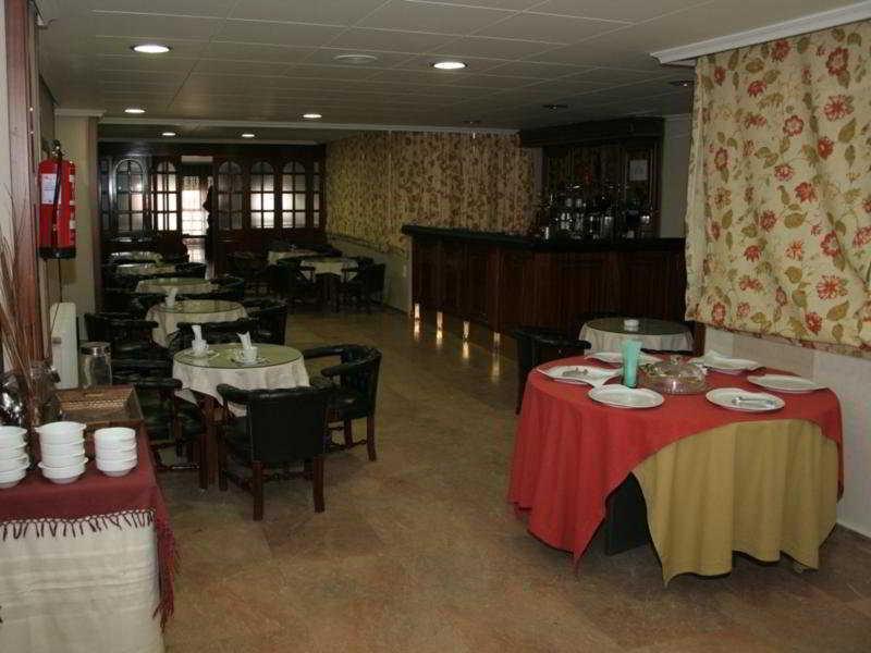 Oyo Hotel Francabel Cuenca  Nhà hàng bức ảnh